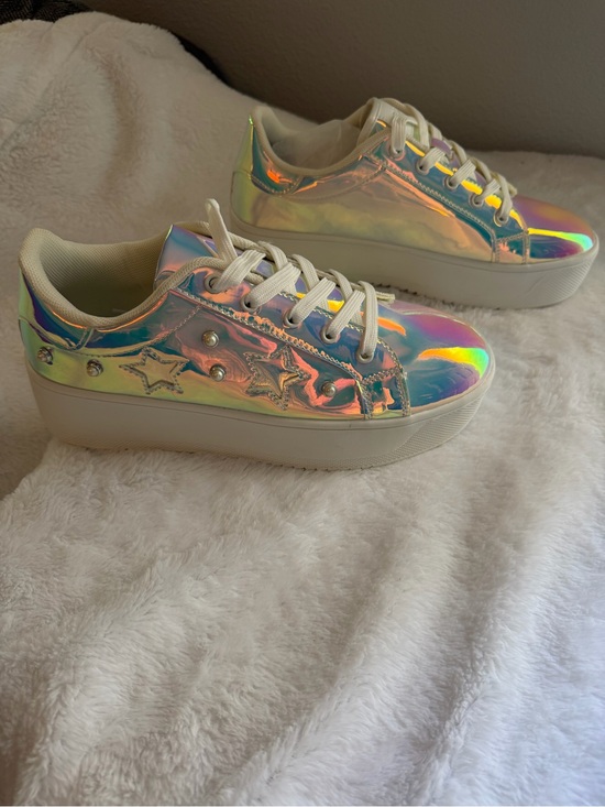 Belos Shoes - Belos Platform Sneakers - Iridescent